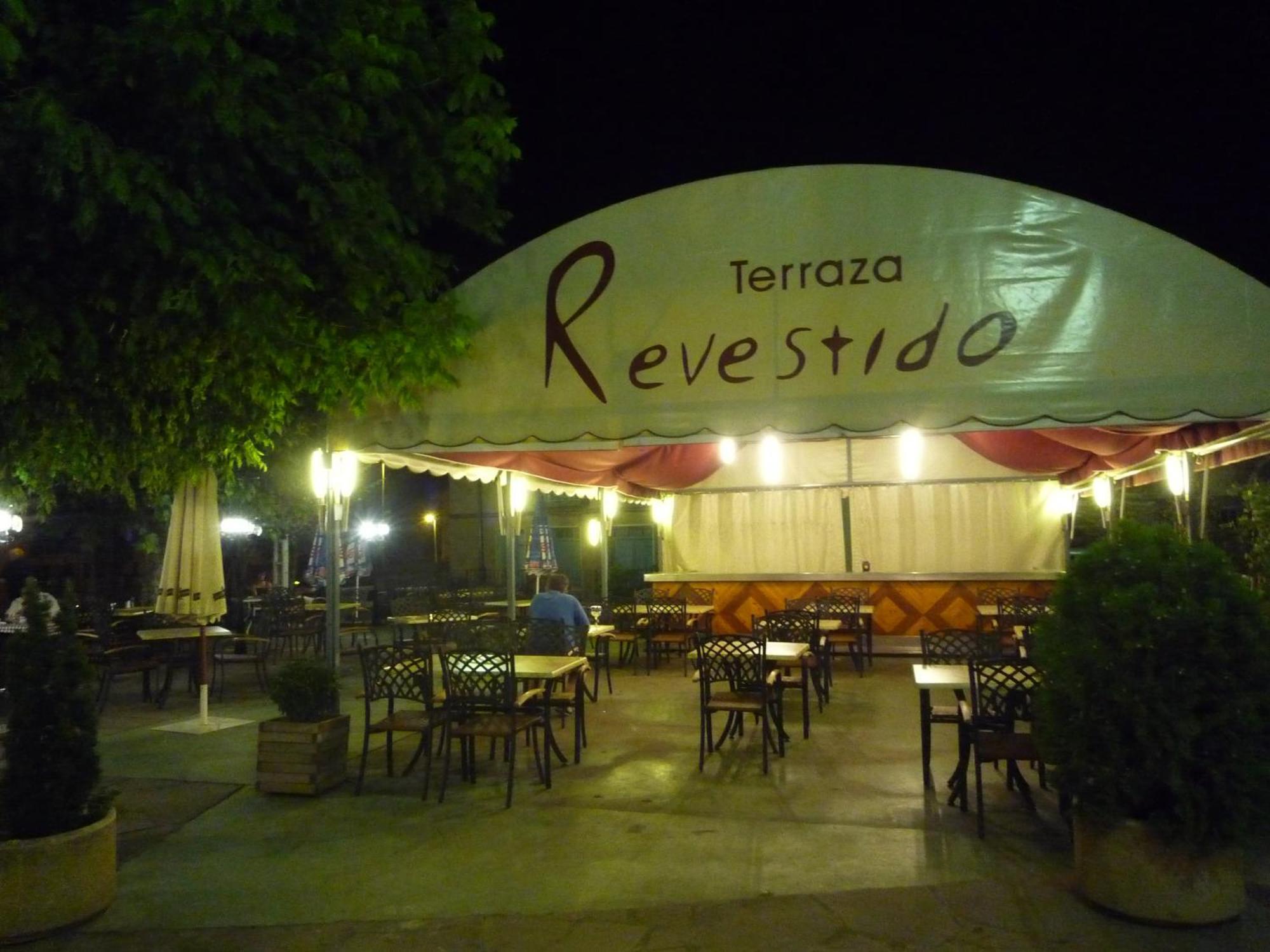 Hotel Restaurante Revestido Escalona Buitenkant foto
