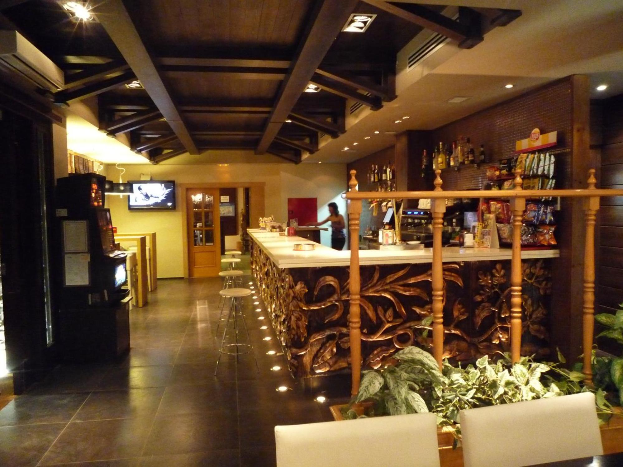 Hotel Restaurante Revestido Escalona Buitenkant foto
